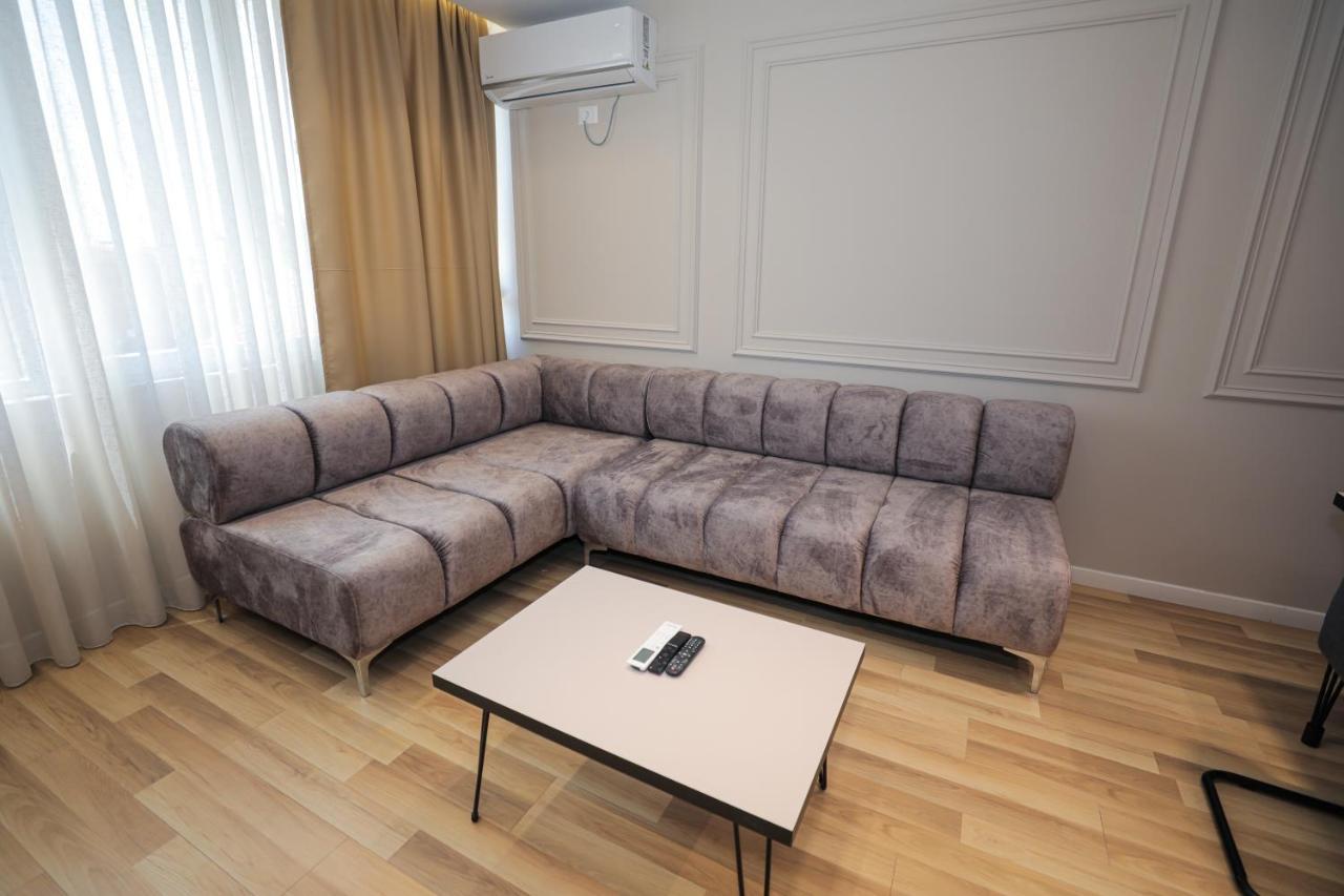 Miku Apartment -Outstanding Apartment At Taiwan Tirana Exterior foto